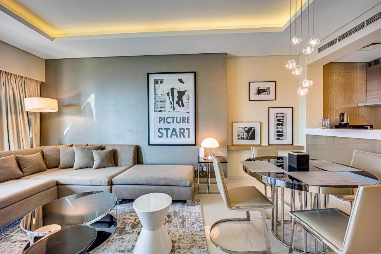 Paramount Towers - Elegant دبي