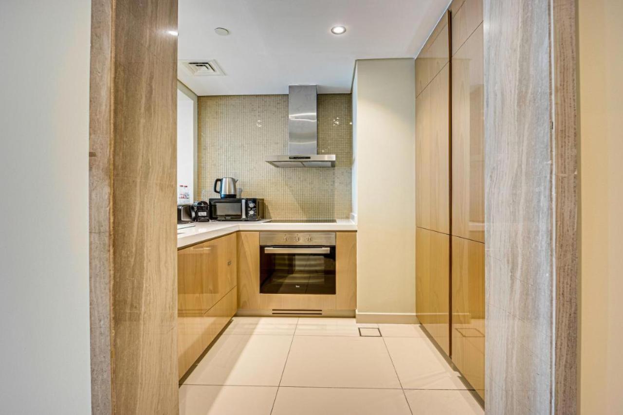 Paramount Towers - Elegant دبي